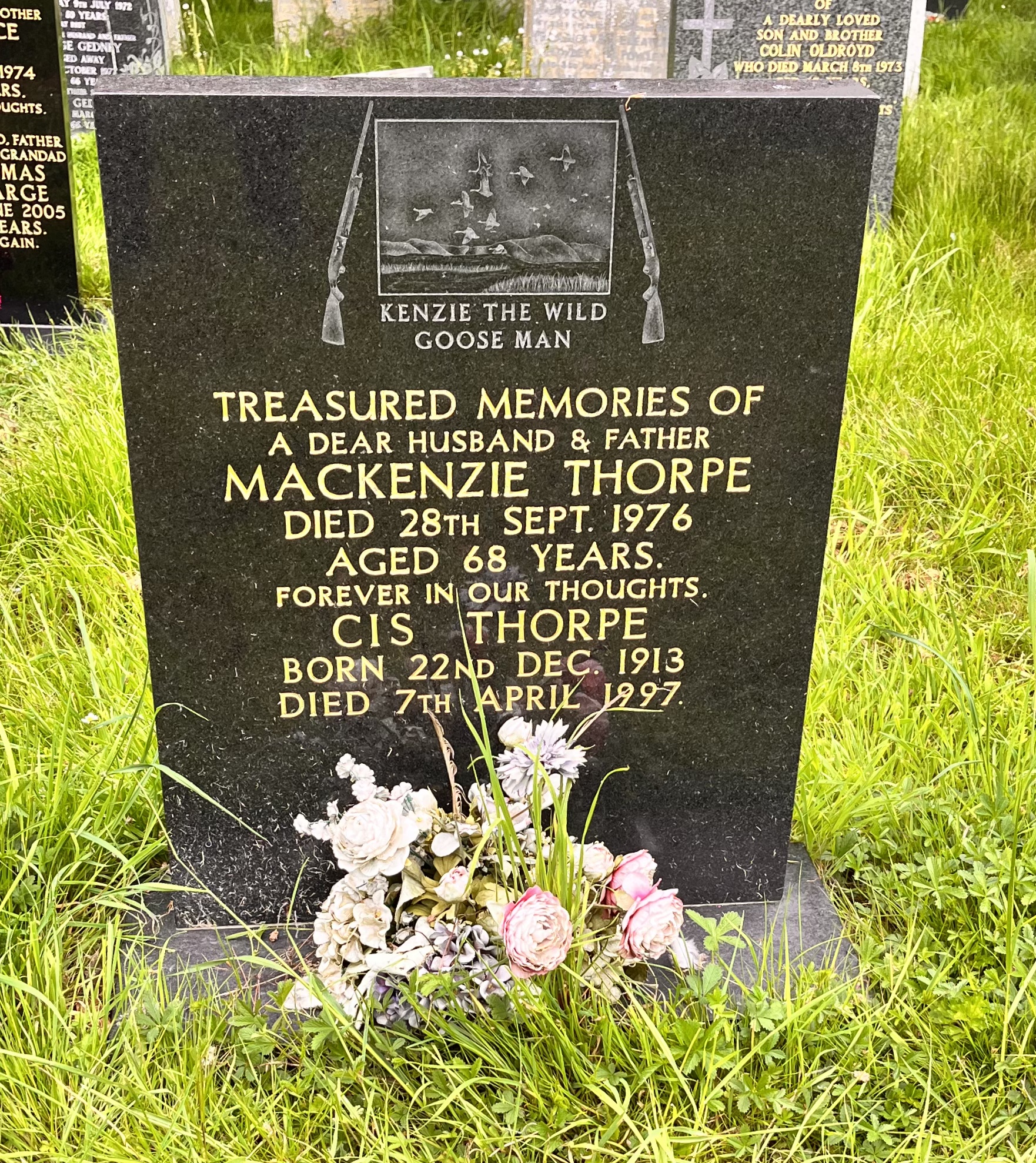 Mackenzie Thorpe grave monument